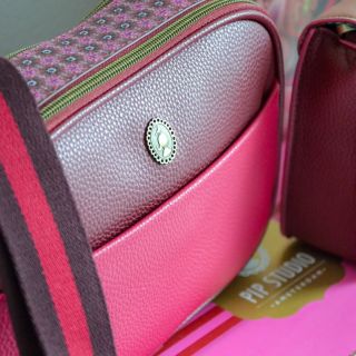 Pip Studio túto jar 🌸 prináša aj takéto ružové novinky 👛. Neodolateľné kabelky sú krásne, kvalitné a otočí sa za nimi...